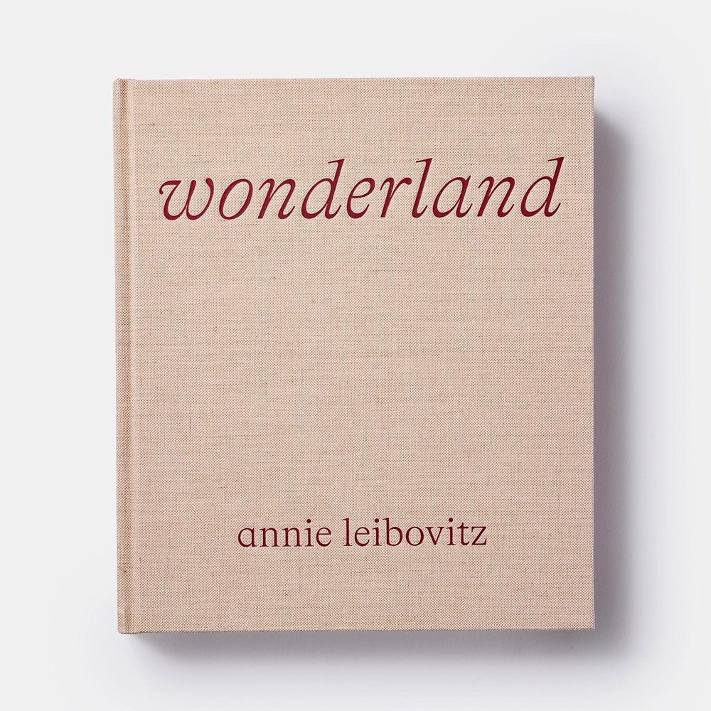 【洋書】Annie Leibovitz: Wonderland Amazon | Wonderland | Leibovitz, Annie, Wintour, Anna