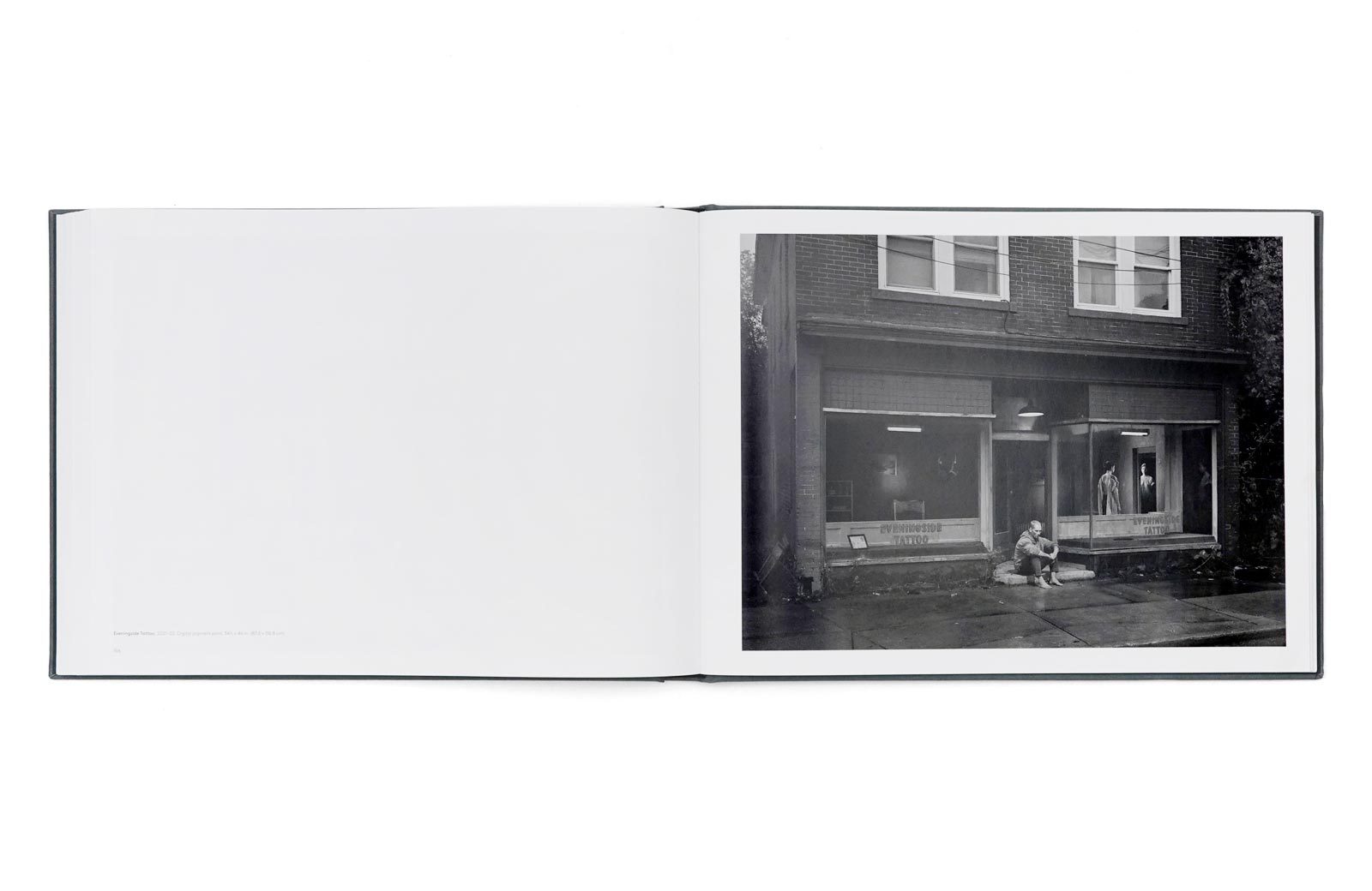 Gregory Crewdson – Eveningside – www.photobookstore.nl