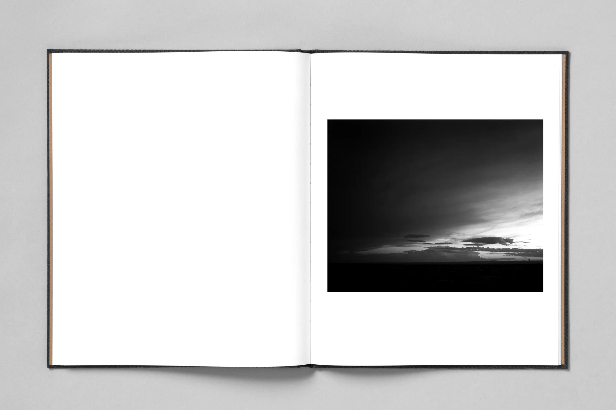 Mark McLennan – No Fences – www.photobookstore.nl
